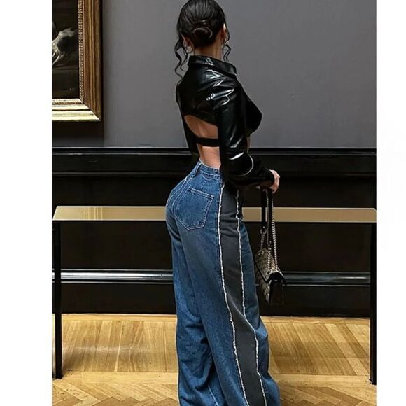 Fashion Nova Back On Top Contrast Wide Flare Leg Jeans - Picture 10 of 10